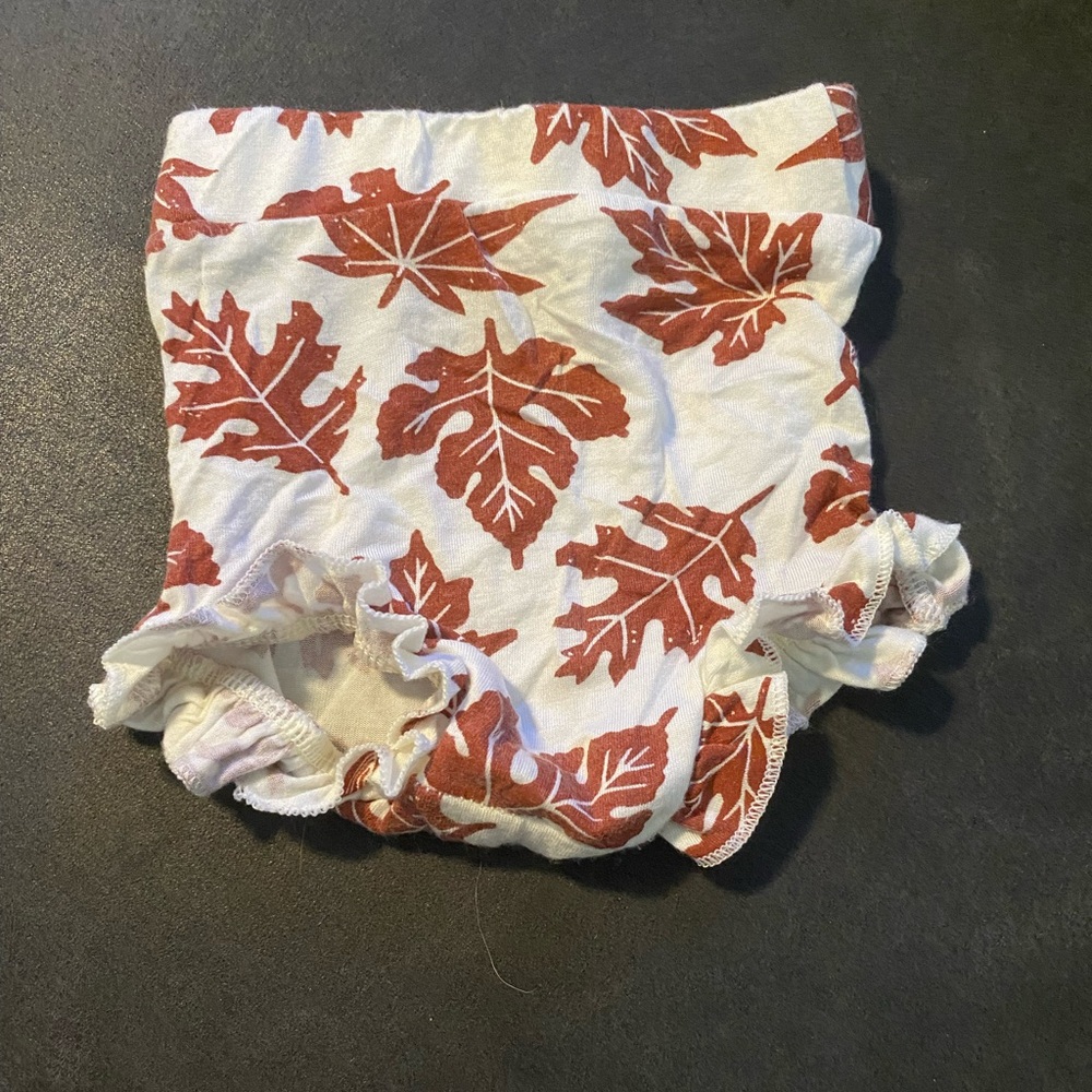 SpearmintLove ruffle bloomers 0-3mo